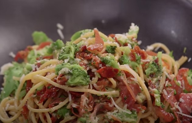 Prosciutto Pasta dish