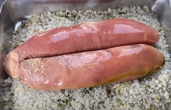 Salting fish roe